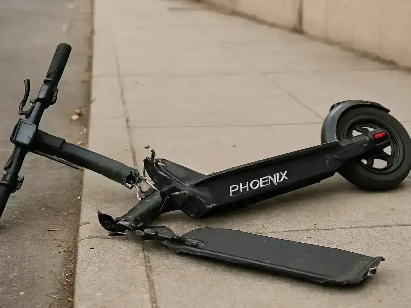 Phoenix Accident and Injury Law Firm attorney meeting Gilbert client after scooter crash by Freestone Park